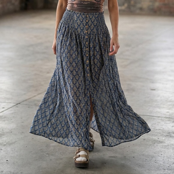 NWT Promesa Boho Floral Print Button Smocked Slit Maxi Skirt Blue - Picture 6 of 8